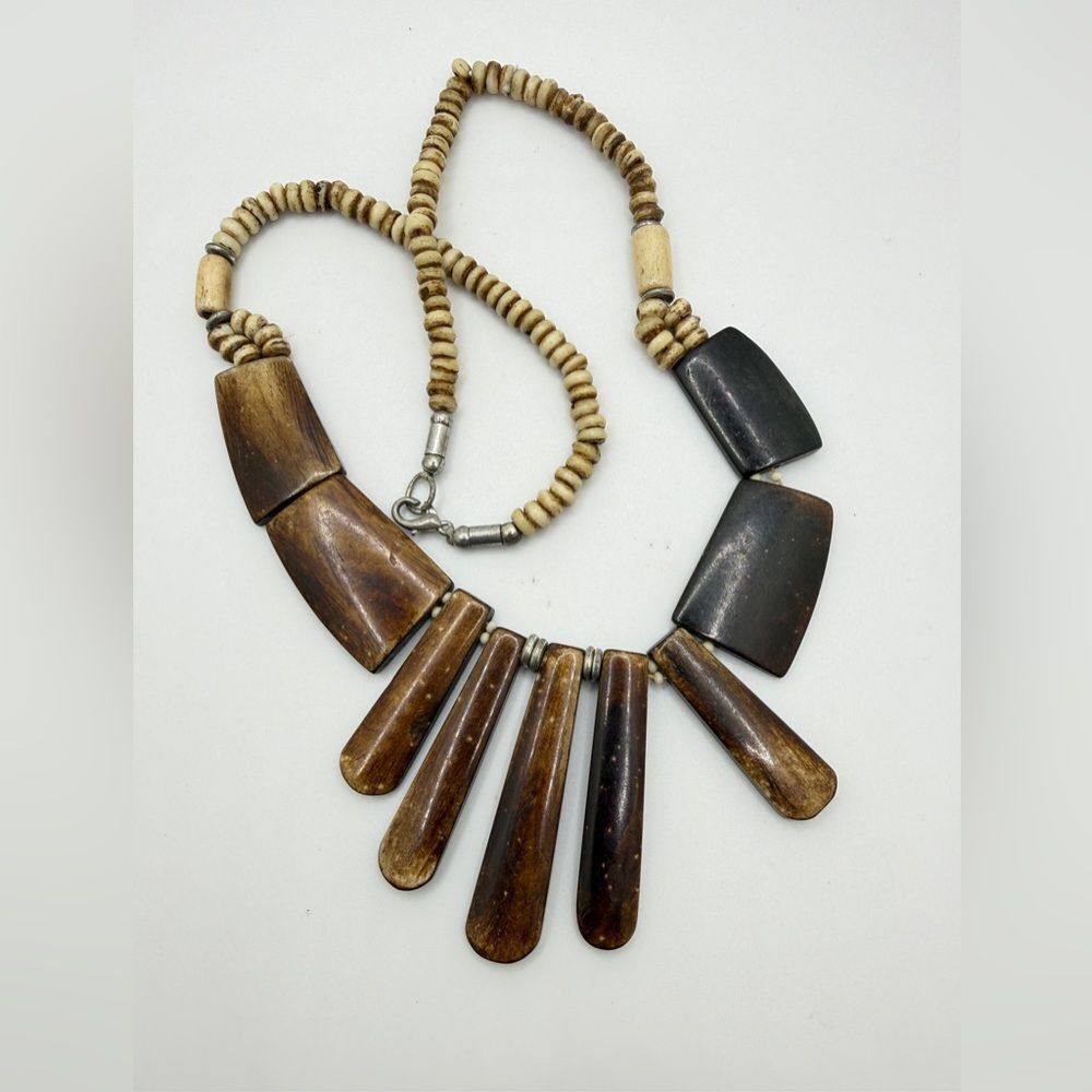 19" Possible vintage Bone necklace with silver tone hardware!
